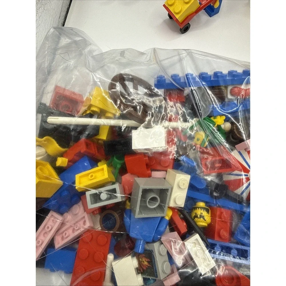 LARGE LEGO LOT of Misc Minifigures Parts Pieces Accessories Plates Weapons 6314+